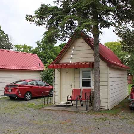 Imperial Inn 1000 Islands Gananoque Luaran gambar