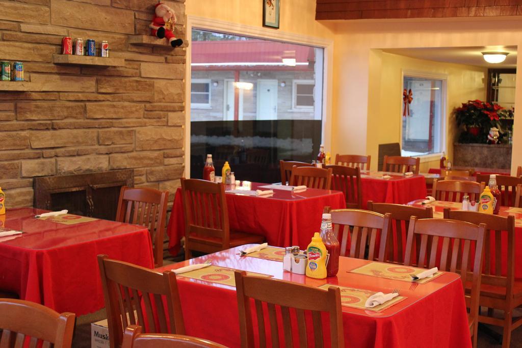 Imperial Inn 1000 Islands Gananoque Luaran gambar